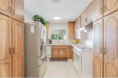 17268 San Fernando Mission Boulevard, Granada Hills, CA 91344 - Photo 10