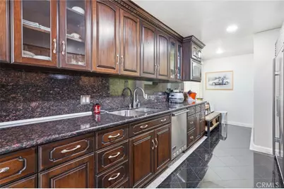 429 N Oakhurst Drive #301, Beverly Hills, CA 90210 - Photo 10