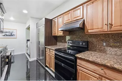 429 N Oakhurst Drive #301, Beverly Hills, CA 90210 - Photo 12