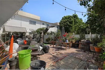 803 E La Palma, Inglewood, CA 90301 - Photo 16