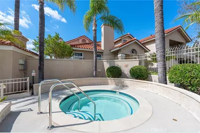620 Ivywood #F, Simi Valley, CA 93065 - Photo 4