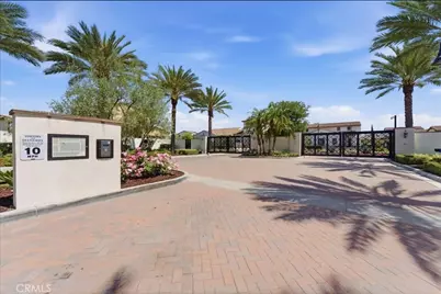 4725 Flora Park Way, Cypress, CA 90720 - Photo 16