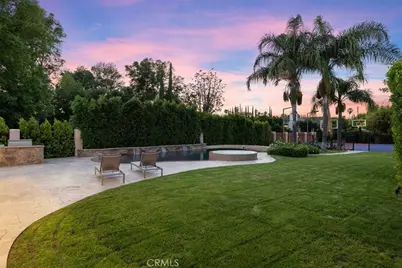 22953 Oxnard Street, Woodland Hills, CA 91367 - Photo 28
