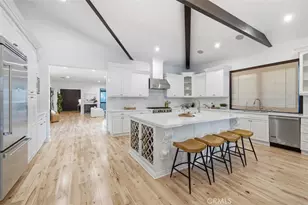 22953 Oxnard St, Woodland Hills, CA 91367 - Photo 6