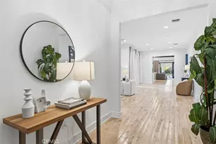 22953 Oxnard St, Woodland Hills, CA 91367 - Photo 26