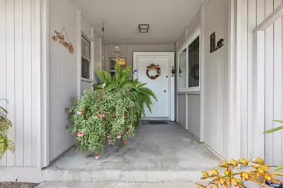 32 W Bonita, Simi Valley, CA 93065 - Photo 2