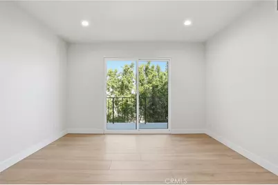 10526 Balcom, Granada Hills, CA 91344 - Photo 42