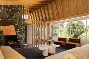 19950 Collier St, Woodland Hills, CA 91364 - Photo 8