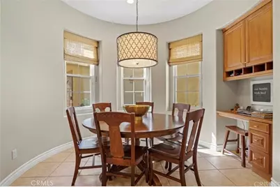 27018 Woodlands Dr, Valencia, CA 91355 - Photo 14