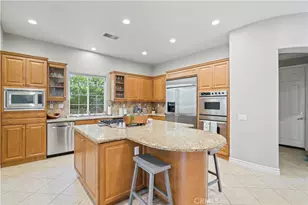 27018 Woodlands Dr, Valencia, CA 91355 - Photo 10