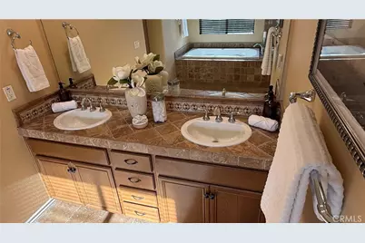 8501 Browns Creek, Canoga Park, CA 91304 - Photo 10