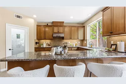 8501 Browns Creek, Canoga Park, CA 91304 - Photo 54