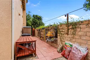 8501 Browns Creek, Canoga Park, CA 91304 - Photo 24