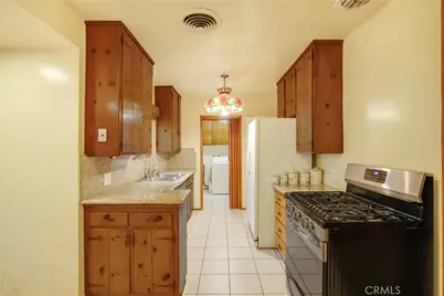 12445 Killion Street, Valley Village, CA 91607 - Photo 12