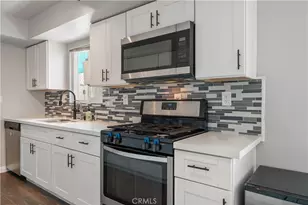 9946 Owensmouth, Chatsworth, CA 91311 - Photo 10