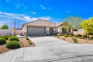 44745 Aspen St, Lancaster, CA 93535 - Photo 2