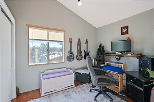 20060 Shadow Island Dr, Canyon Country, CA 91351 - Photo 14