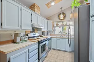 20060 Shadow Island Dr, Canyon Country, CA 91351 - Photo 10