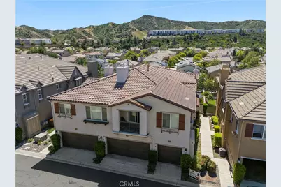 19354 Laroda #165, Saugus, CA 91350 - Photo 4