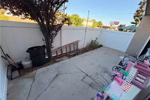 8341 De Soto, Canoga Park, CA 91304 - Photo 12