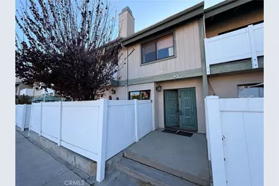 8341 De Soto #10, Canoga Park, CA 91304 - Photo 2
