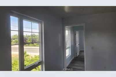 295 Sparks, Bakersfield, CA 93307 - Photo 18