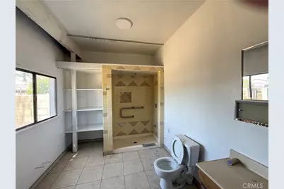 295 Sparks, Bakersfield, CA 93307 - Photo 24