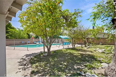 9021 Oneida Avenue, Los Angeles, CA 91352 - Photo 14