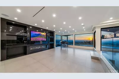 1001 Via Alta, Burbank, CA 91501 - Photo 14