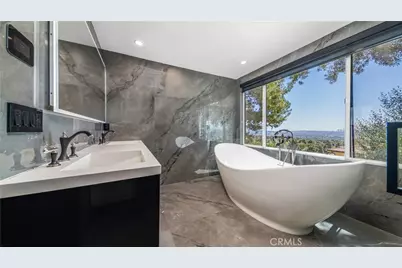 1001 Via Alta, Burbank, CA 91501 - Photo 18
