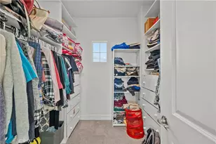 8327 N Mariposa Ct, Canoga Park, CA 91304 - Photo 16