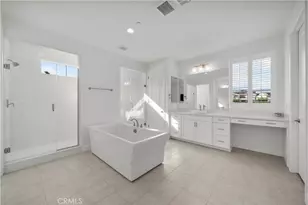 8327 N Mariposa Ct, Canoga Park, CA 91304 - Photo 10