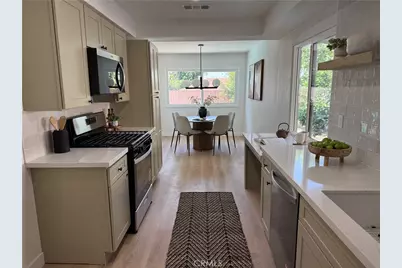 10579 Lev Ave, Los Angeles, CA 91345 - Photo 2
