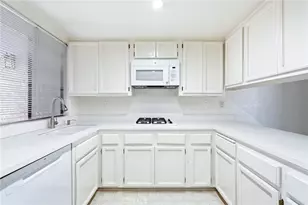 7625 Reseda, Reseda, CA 91335 - Photo 4