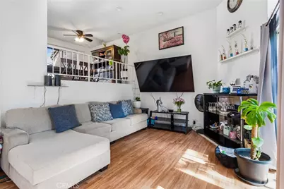 1941 Glenoaks #190, San Fernando, CA 91340 - Photo 6