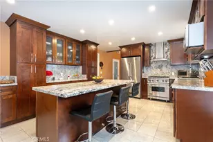 20925 Almazan Rd, Woodland Hills, CA 91364 - Photo 8