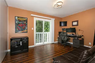 20925 Almazan Rd, Woodland Hills, CA 91364 - Photo 28