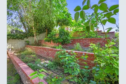 23301 Blythe Street, West Hills, CA 91304 - Photo 68