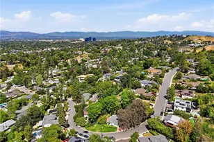 4820 Dunman, Woodland Hills, CA 91364 - Photo 36