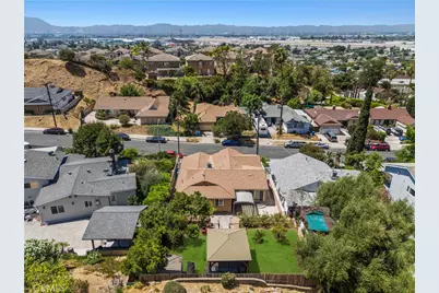 10101 Lanark Street, Los Angeles, CA 91352 - Photo 8