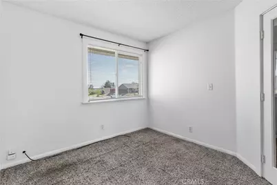 1049 Barrington, Rosamond, CA 93560 - Photo 12