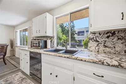 5477 Nestle Avenue #11, Tarzana, CA 91356 - Photo 14