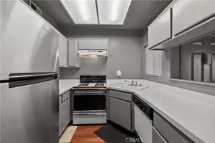 11150 Glenoaks Blvd, Pacoima, CA 91331 - Photo 8