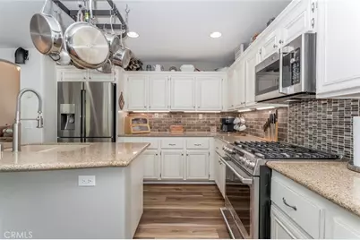 26548 Cardinal, Canyon Country, CA 91387 - Photo 12