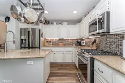 26548 Cardinal, Canyon Country, CA 91387 - Photo 12