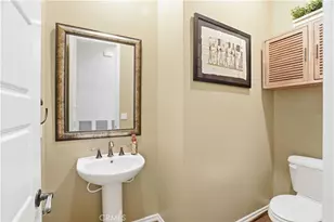 26492 Township St, Saugus, CA 91350 - Photo 32