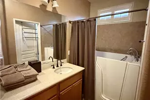 215 Gamez, Hemet, CA 92545 - Photo 8