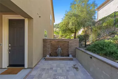 19890 Holly Drive, Saugus, CA 91350 - Photo 4