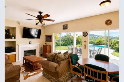 20122 Gina Court, Saugus, CA 91350 - Photo 4