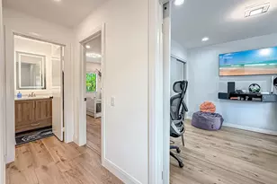 1079 Powderhorn Ct, Oak Park, CA 91377 - Photo 32